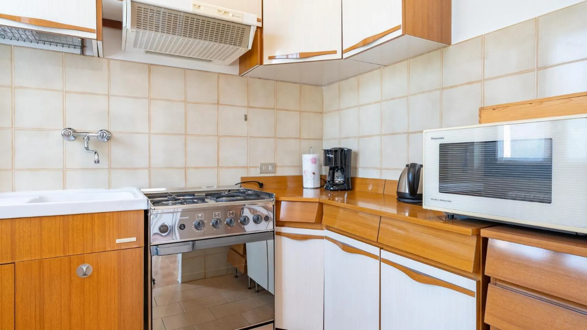 ליירנה Jasmine Lilla - Apartment In Villa With Terrace איטליה